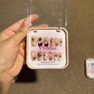NUDE FLORAL NAIL SET