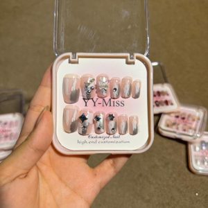 NUDE SPARKLE NAIL SET
