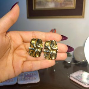 Dainty Studs