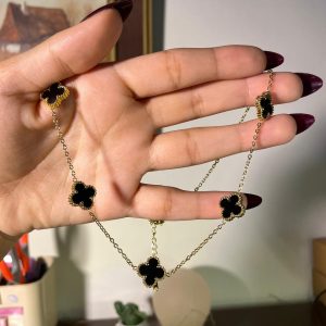 Black Clover Chain Pendent